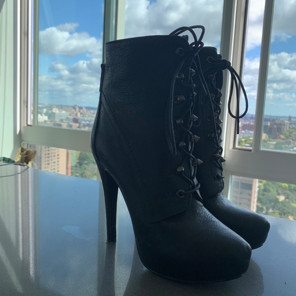 Bakers Fugitive Boot - Picture 2 of 8